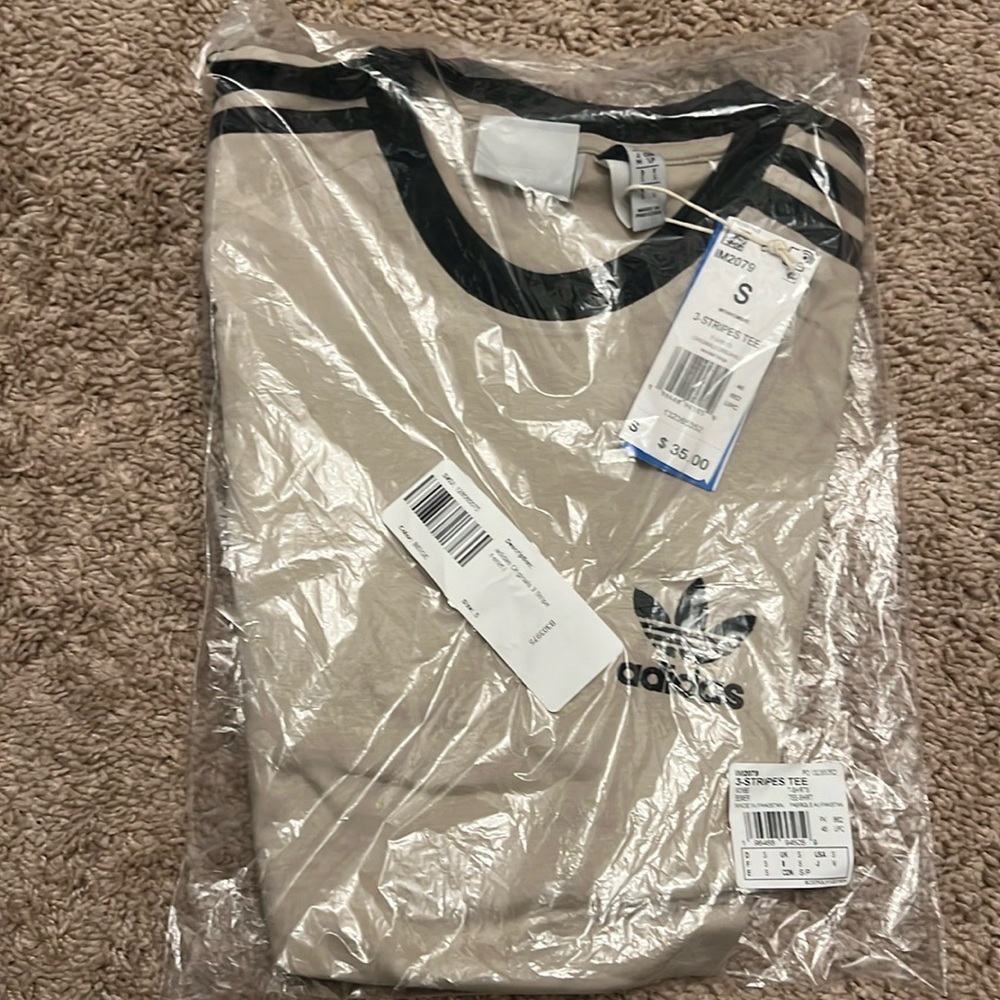 Brand new adidas tshirt
